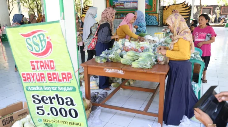 Pemkab Respons Aduan Kenaikan Harga Bahan Pokok lewat Pasar Murah