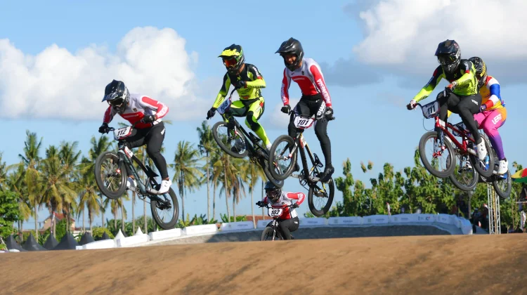 Rio Akbar Juarai Banyuwangi BMX Supercross 2026