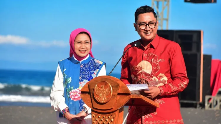 Kebersihan Pantai Jadi Bagian Penting Keberhasilan Segoro Topeng Kaliwungu