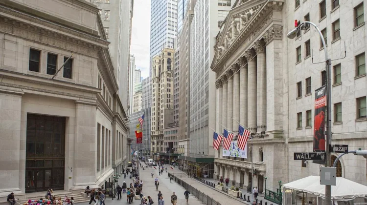 Wall Street, Pusat Keuangan Amerika yang Berdampak Global