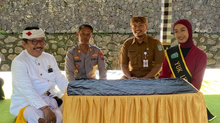 Di Lereng Semeru, Harmoni Itu Dirawat dengan Doa