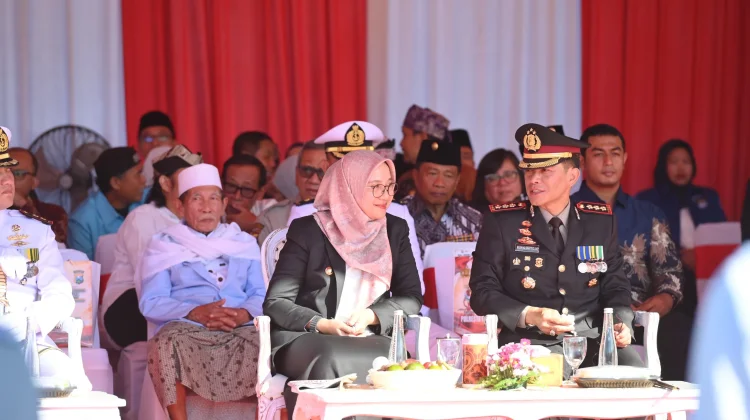 Bupati Ipuk Imbau Warga Cek Legalitas Travel Umrah