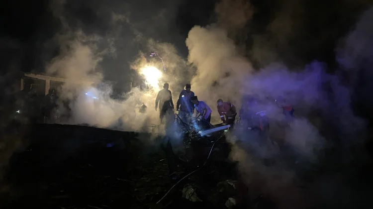 Korsleting Listrik, Rumah Warga Cermee Hangus Terbakar