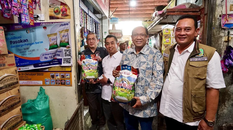 Kemenko Pangan Cek Pasar Rogojampi, Stok Pangan Banyuwangi Aman