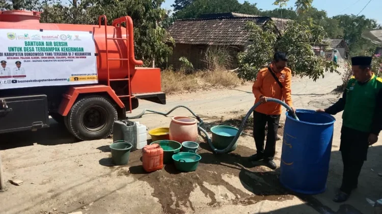 BPBD Bondowoso Salurkan Ratusan Ribu Liter Air Bersih