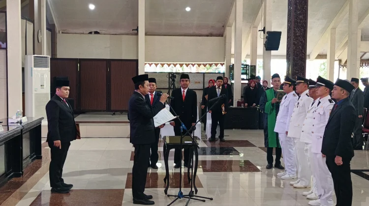 Bupati Bondowoso Lantik Pejabat Administratur dan Pengawas