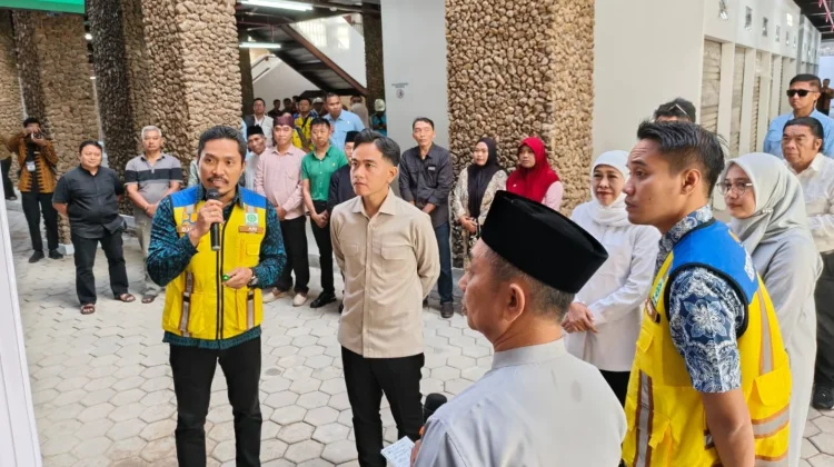 Gibran Tinjau Pembangunan Pasar Induk Banyuwangi