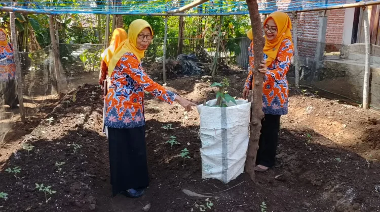 Posdaya Senduro Buktikan Lansia Tetap Produktif dan Bermartabat