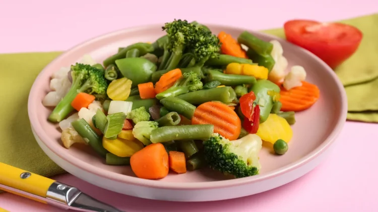 Enam Cara Berbasis Sains agar Anak Suka Sayur