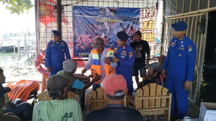Satpolairud Ajak Nelayan Melaut Perhatikan Standar Keselamatan