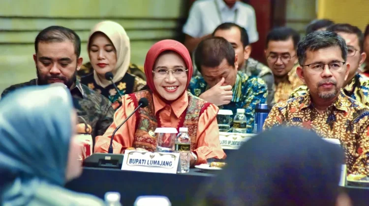 Pemkab Lumajang Siapkan Seragam Gratis untuk Siswa Baru