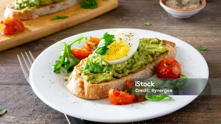 Mitos atau Fakta: Sarapan Pertama Jam Sepuluh Pagi