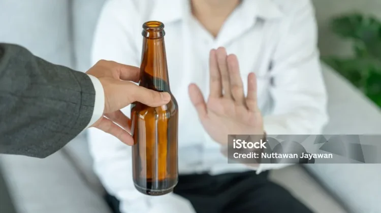 Bahaya Tersembunyi Alkohol Bagi Tubuh dan Jiwa