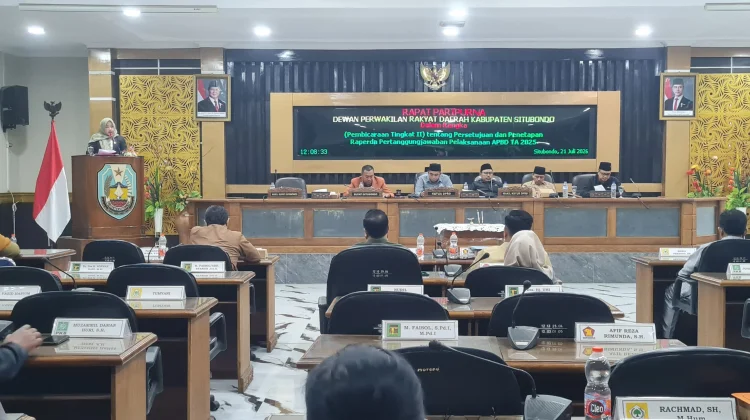 Seluruh Fraksi DPRD Situbondo Setujui Raperda Pertanggungjawaban APBD 2025