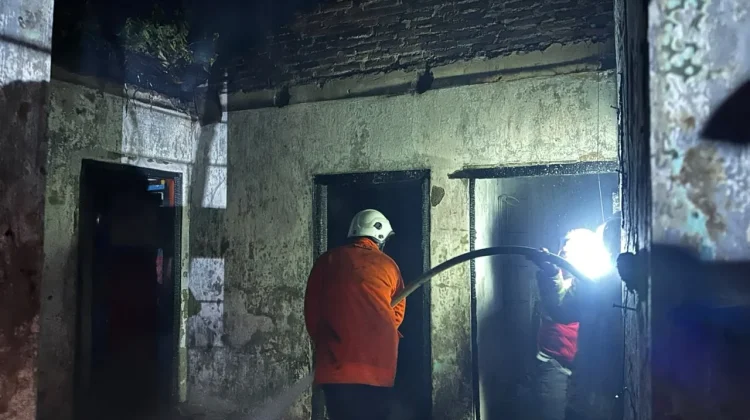 Gedung Koperasi dan Musala SD Bondowoso Terbakar, Kerugian Ditaksir Puluhan Juta