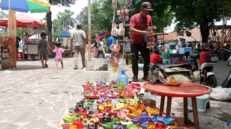 Pemkab Lumajang Kaji Zonasi PKL