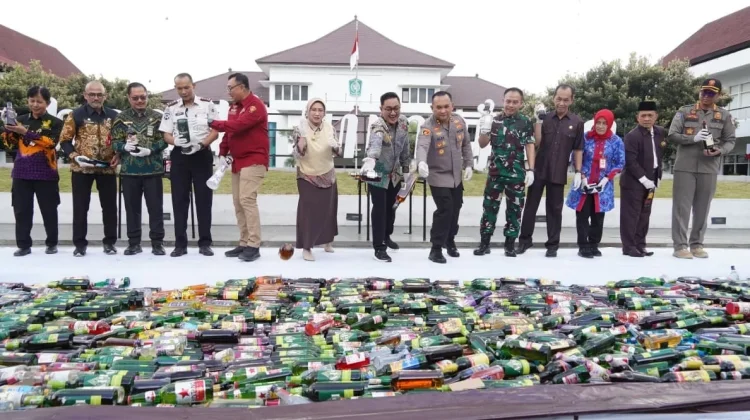 Bupati Tegaskan Tidak Akan Terbitkan Izin Perdagangan Miras di Lumajang