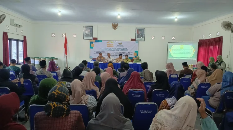 Masyarakat Lumajang Mendapatkan Edukasi Keuangan untuk Mencegah Penipuan