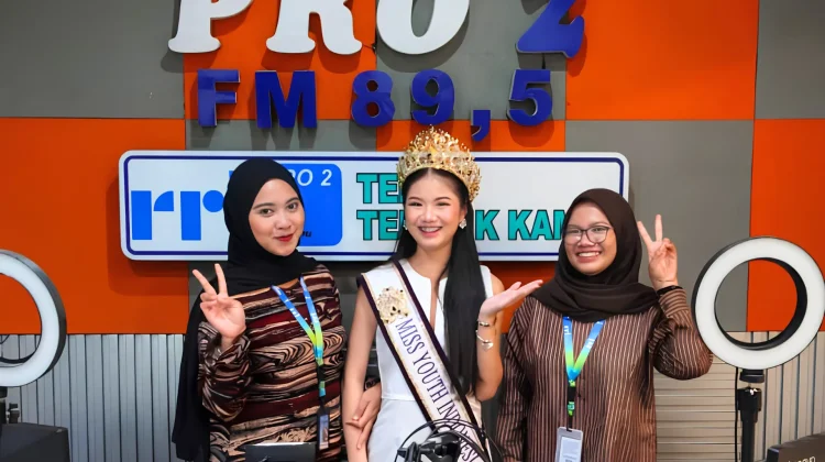 Miss Youth Indonesia Tampil di JFC, Kenalkan Karya Desainer Lokal Jember