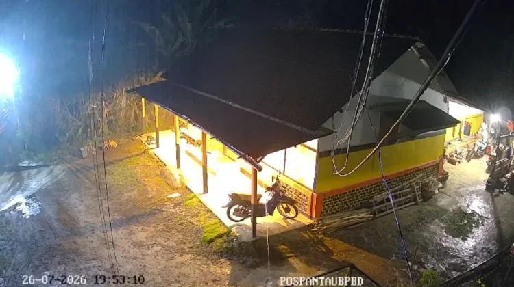 Hujan Deras Mengguyur Sejumlah Wilayah di Lumajang