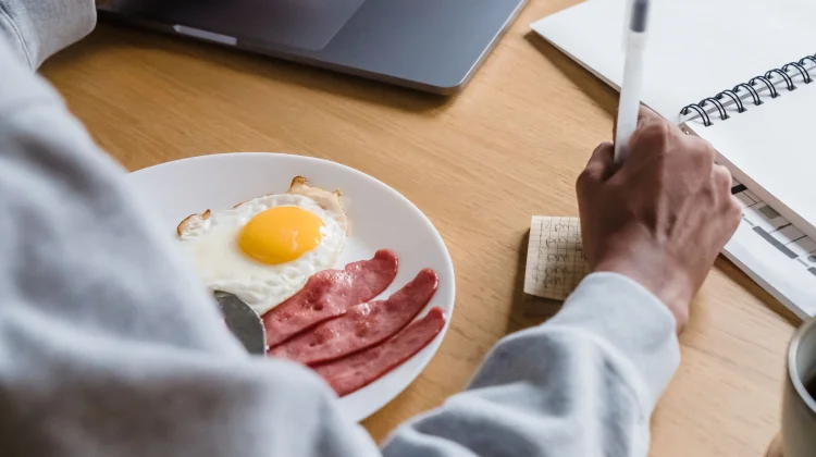 Kebiasaan Pagi yang Tingkatkan Produktivitas Kerja