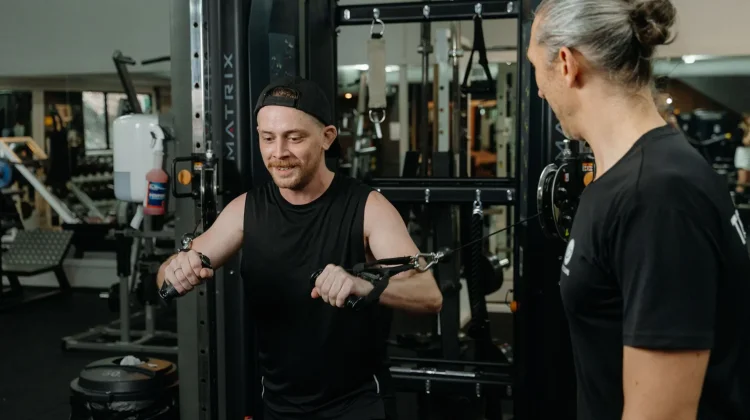 Gym dan Home Workout Sama Efektif, Konsistensi yang Jadi Kunci