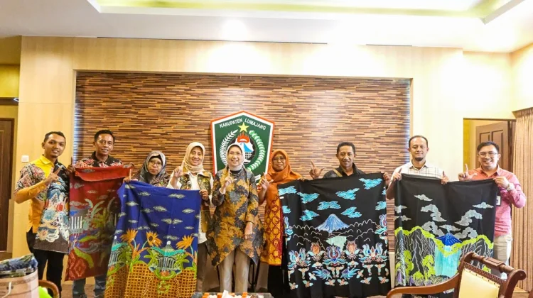 Lumajang Siapkan Batik Motif Tumpak Sewu Jadi Oleh-Oleh Khas