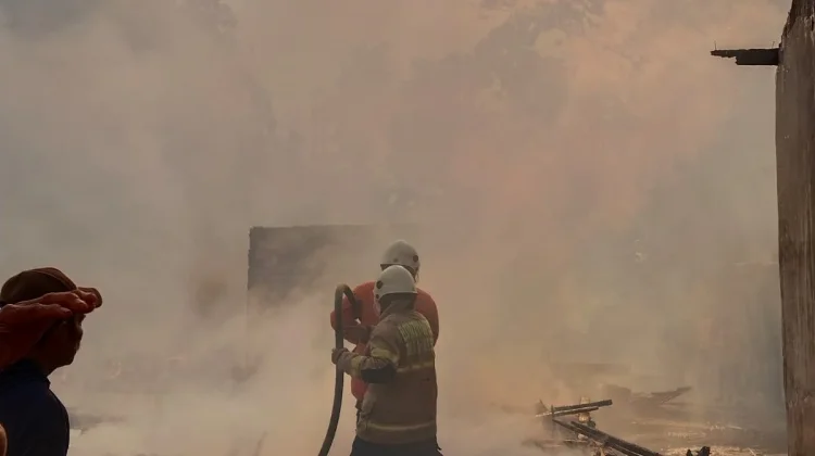 Lima Rumah Ludes Terbakar di Tamanan, Pemkab Bondowoso Siapkan Perbaikan dan Bantu