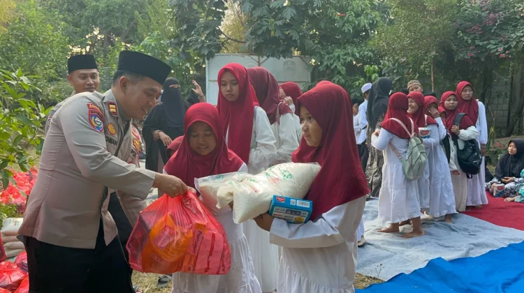 Polres Situbondo BERBAKTI Santuni Puluhan Yatim Piatu