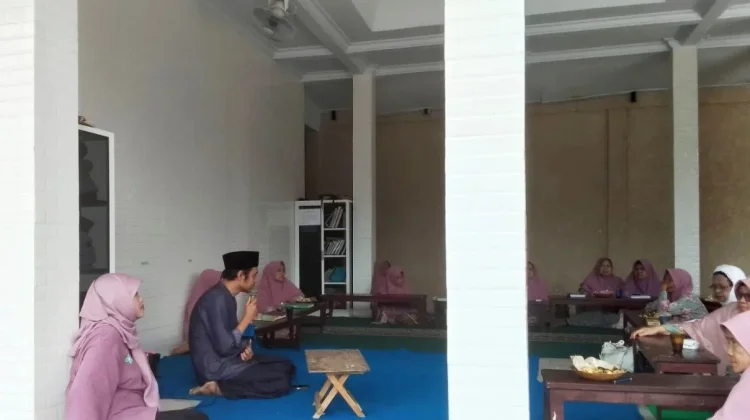 Rumah Tahfidz Gratis di Banyuwangi Layani 96 Santri Lansia