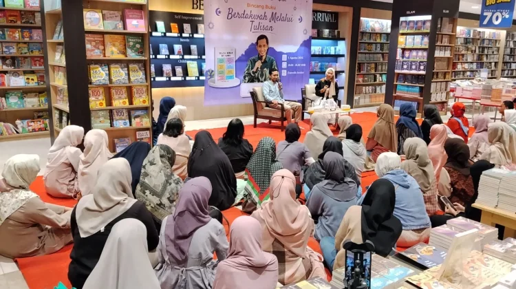 Penulis Ahmad Rifa’i Ajak Pemuda Berdakwah Melalui Tulisan