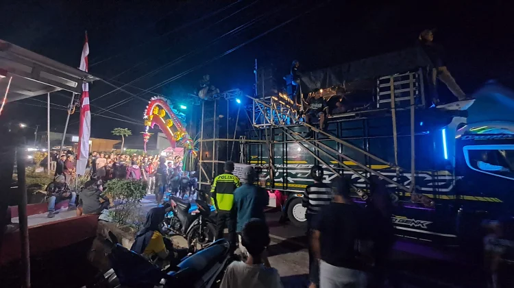 Ribuan Warga Meriahkan Pagowan Karnaval Akulturasi Budaya