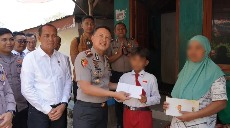 Polisi Salurkan Bantuan kepada Keluarga Terduga Pelaku Penganiayaan