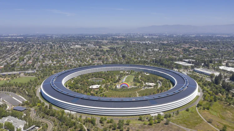 Apple Bukukan Pendapatan Tertinggi pada Kuartal III Fiskal 2026