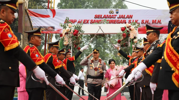 Nahkoda Baru Polres Lumajang, AKBP Riki Yariandi Resmi Dilantik