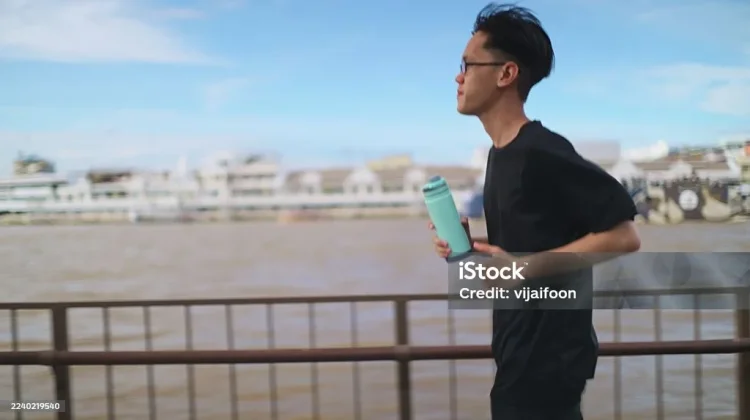 Bawa Botol Sendiri: Investasi Sehat dan Ramah Lingkungan