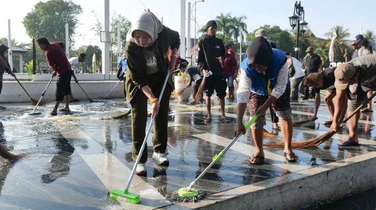Bersama PKL, Bunda Indah Perkuat Budaya Merawat Ruang Publik