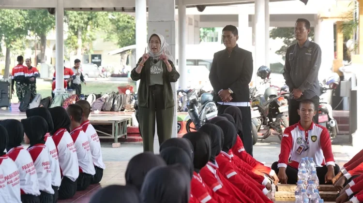 Bunda Indah Bekali Paskibraka Lumajang dengan Semangat Pengabdian untuk Negeri