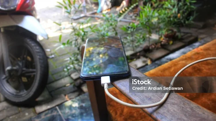 Titik Nadir Baterai: Waktu Ideal Mengecas Ponsel Pintar