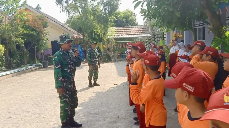 Siswa di Sukodono Lumajang Mendapatkan Pelatihan PBB di Hari Kemerdekaan