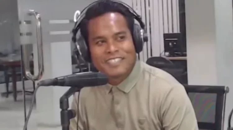 Coach Malik Bagikan Kunci Bikin Anak Berani Renang Sejak Dini