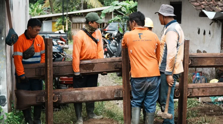 KAI Daop 9 Tutup 14 Perlintasan Liar, 8 di Banyuwangi