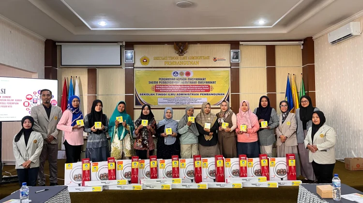 Pemberdayaan Digital STIA Pembangunan Jember Dorong Kemandirian Perempuan