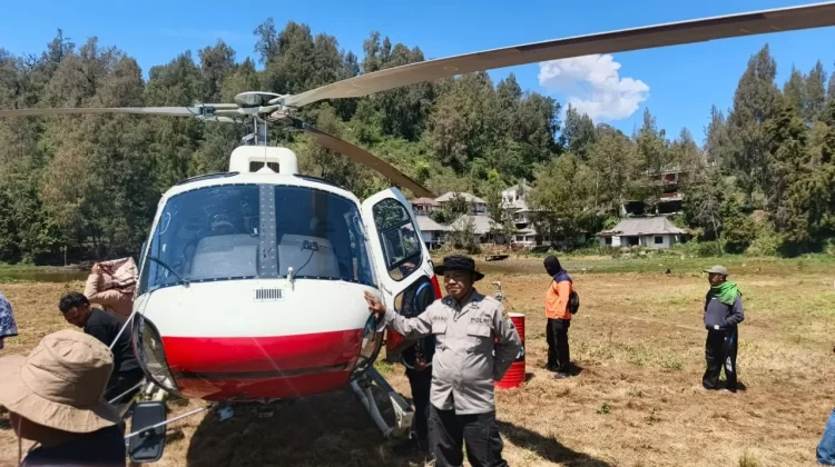 Petugas Gabungan Lumajang Berhasil Padamkan Api di Ranupani