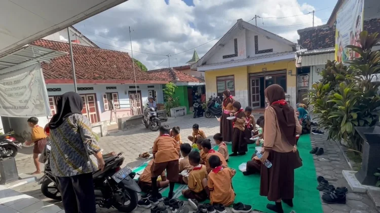 UNEJ Dampingi Sekolah Negeri yang Kehilangan Peminat lewat Inovasi Pembelajaran