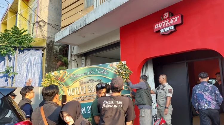 Outlet Minuman Beralkohol di Gebang Jember Ditutup