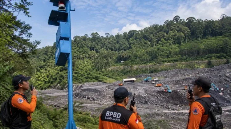 Teknologi dan Kearifan Lokal Perkuat Kesiapsiagaan Warga di Kawasan Semeru