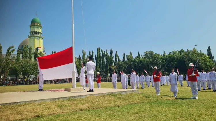 Upacara HUT ke-81 Kemerdekaan RI Berlangsung di Besuki