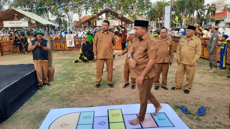 Festival Permainan Tradisional di Situbondo Meriahkan Harjakasi