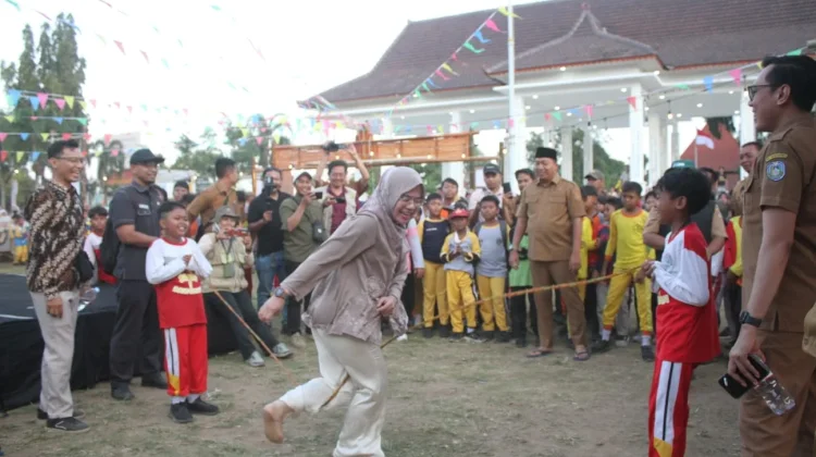 Mahasiswa Jepang ke Situbondo, Puji Permainan Tradisional